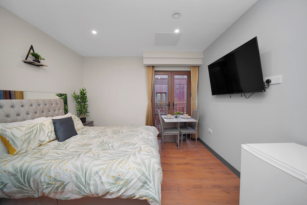 Ilford - East London Apartment - Greater London