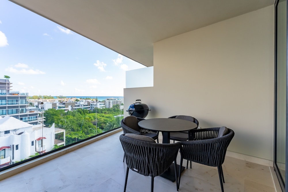 Ph Ocean Lux at Marila Condo