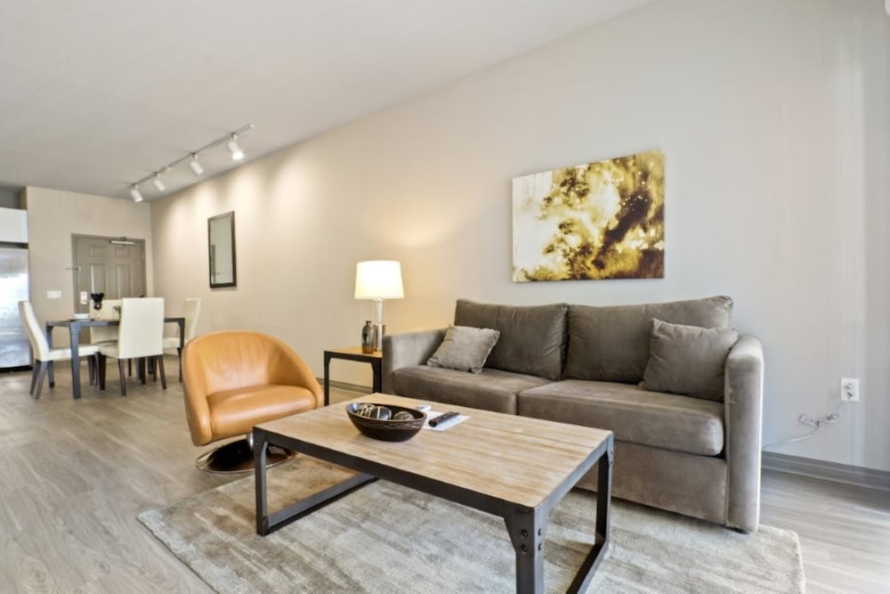 Global Luxury Suites at Marina Del Rey