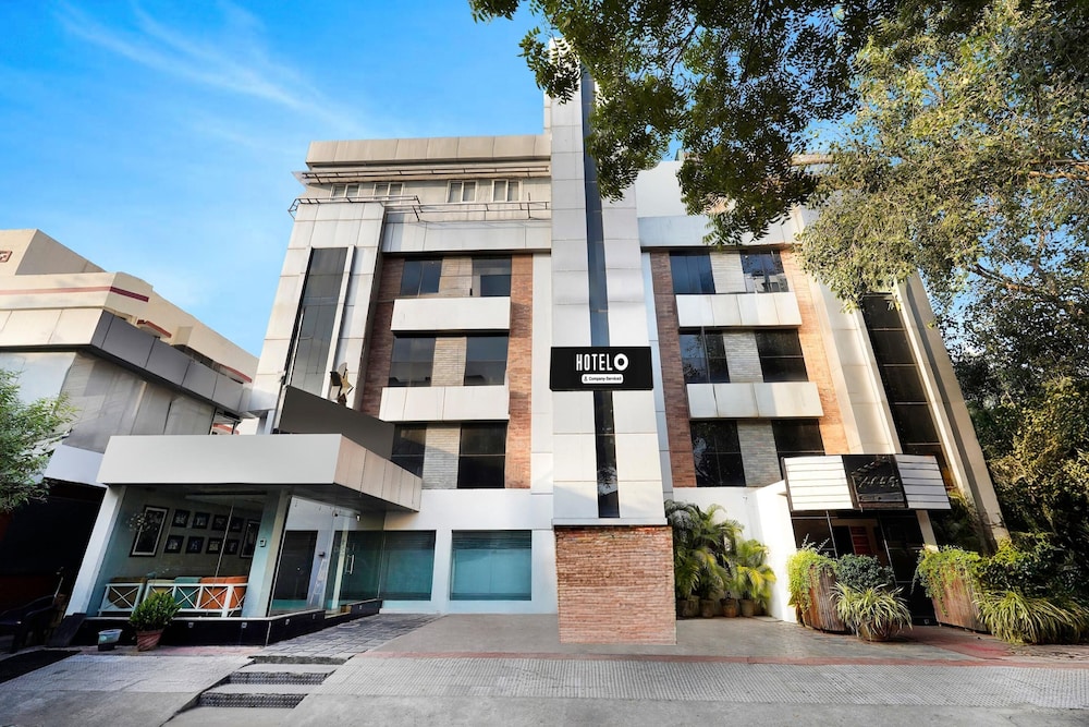 Super Townhouse Oak Kodambakkam