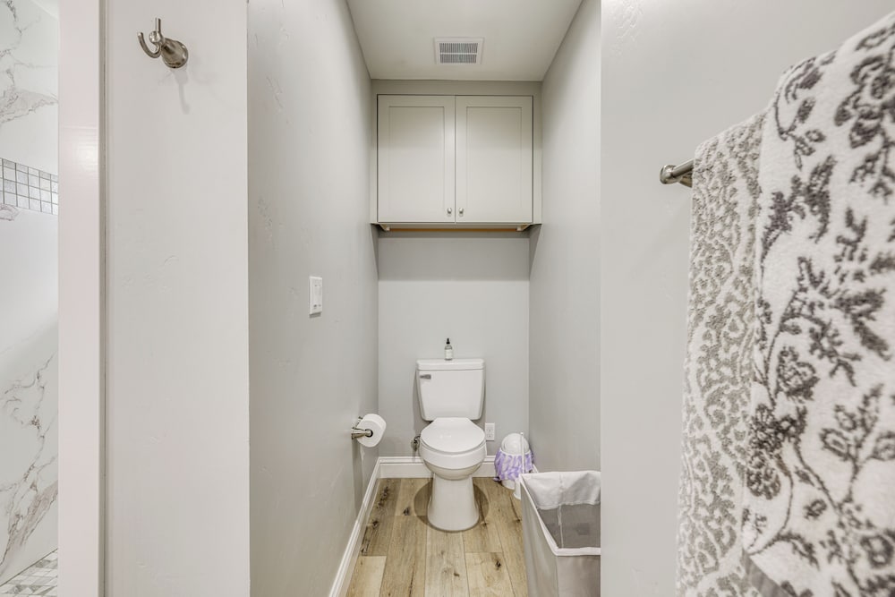 Quaint Hughson Vacation Rental, Walk to Downtown! - Property Image 34