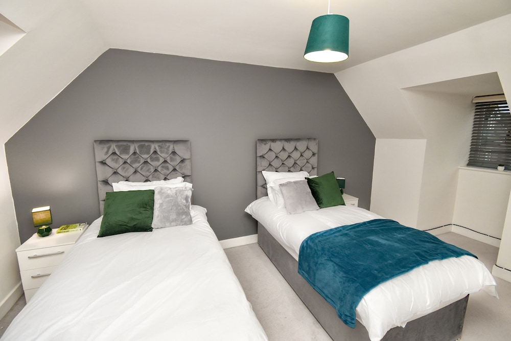 Foxley Place - MK City house view 3