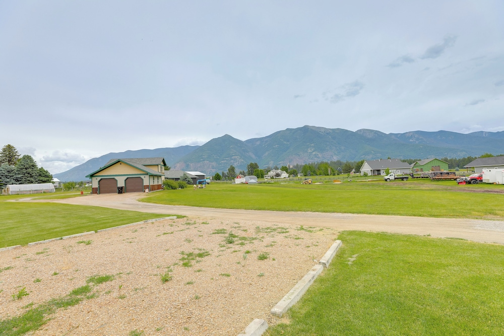 23 Mi to Glacier Natl Park: Mtn-view Gem w/ Patio