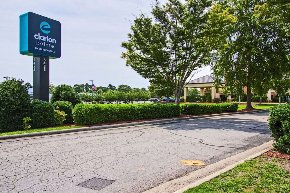 New Bern Vacations - Clarion Pointe New Bern - Property Image 3