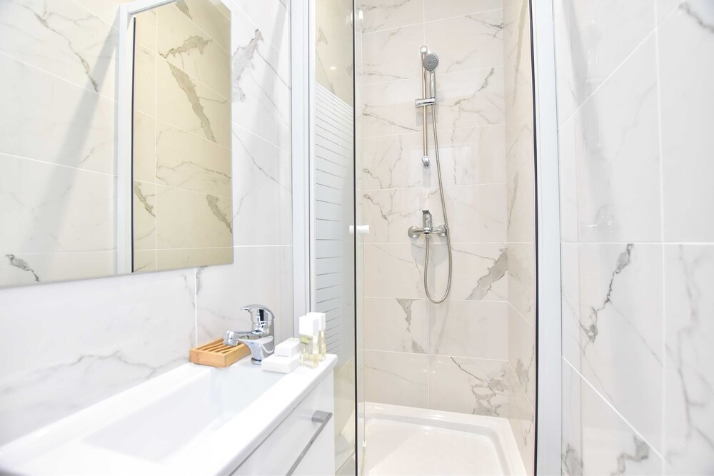 Family Apartment - 4br/10p - Menilmontant