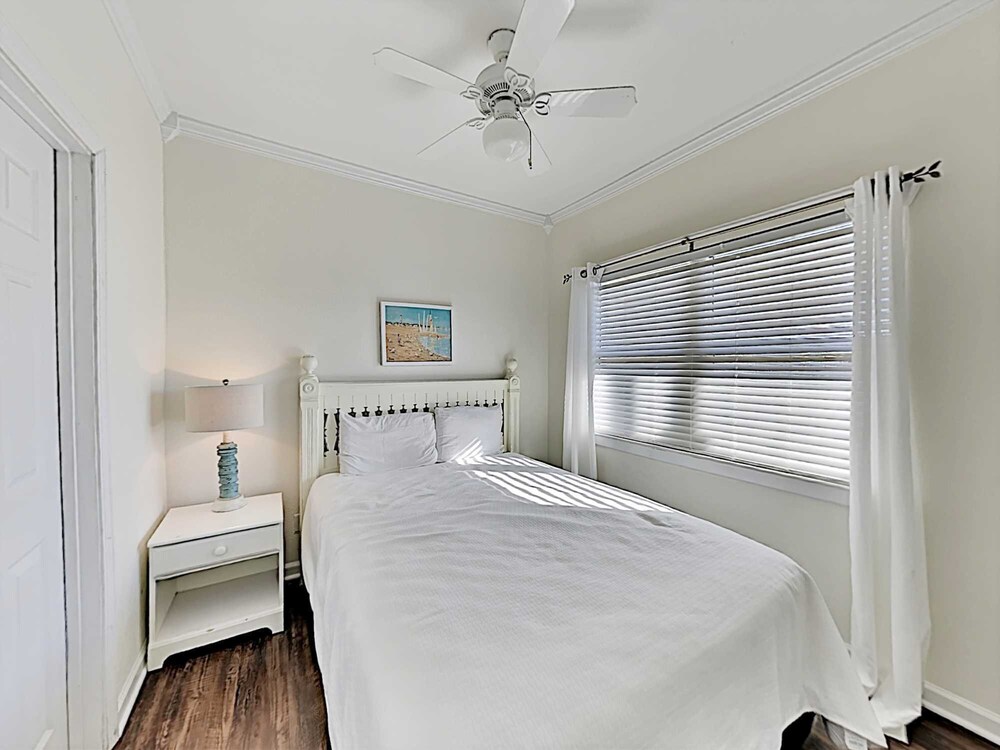 Baywatch by Southern Vacation Rentals view 5