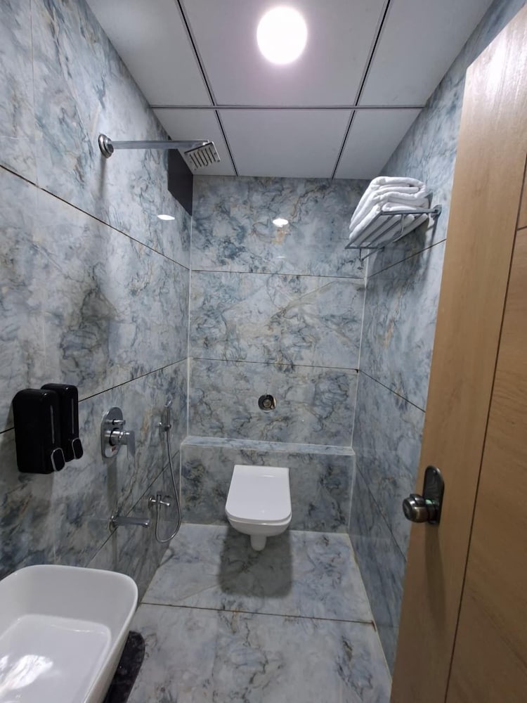Hotel Matrushree - Near Shree Dwarkadhish Temple