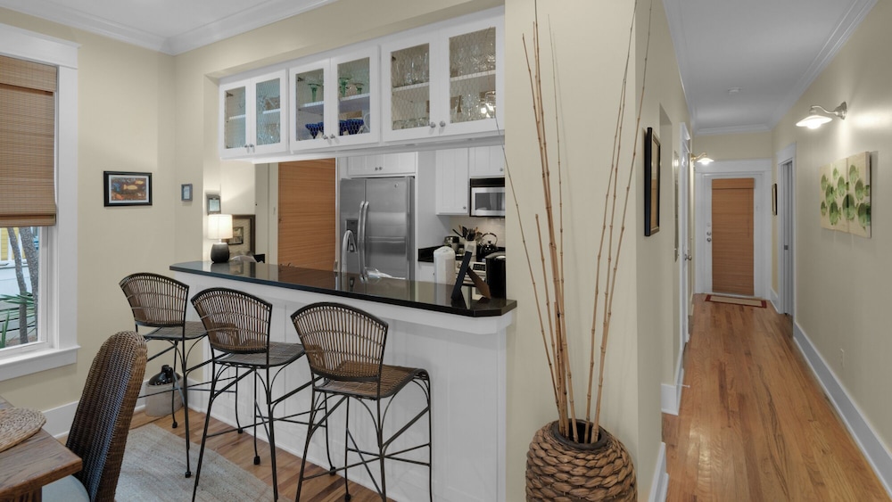 Dog-friendly Gulf Side Cottage & 6 Minutes to Beach + Community Pool & Bikes view 4