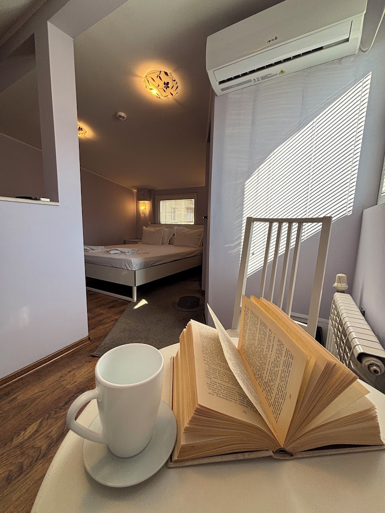 Lopera Guest House
