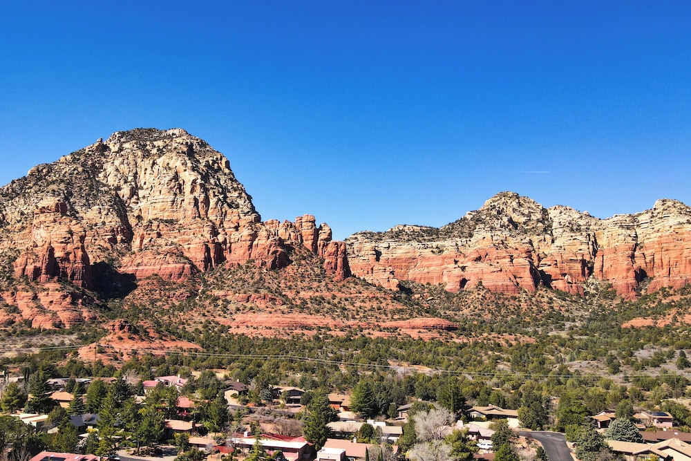 Stunning Sedona Views: Spa, Firepit & Stargazing