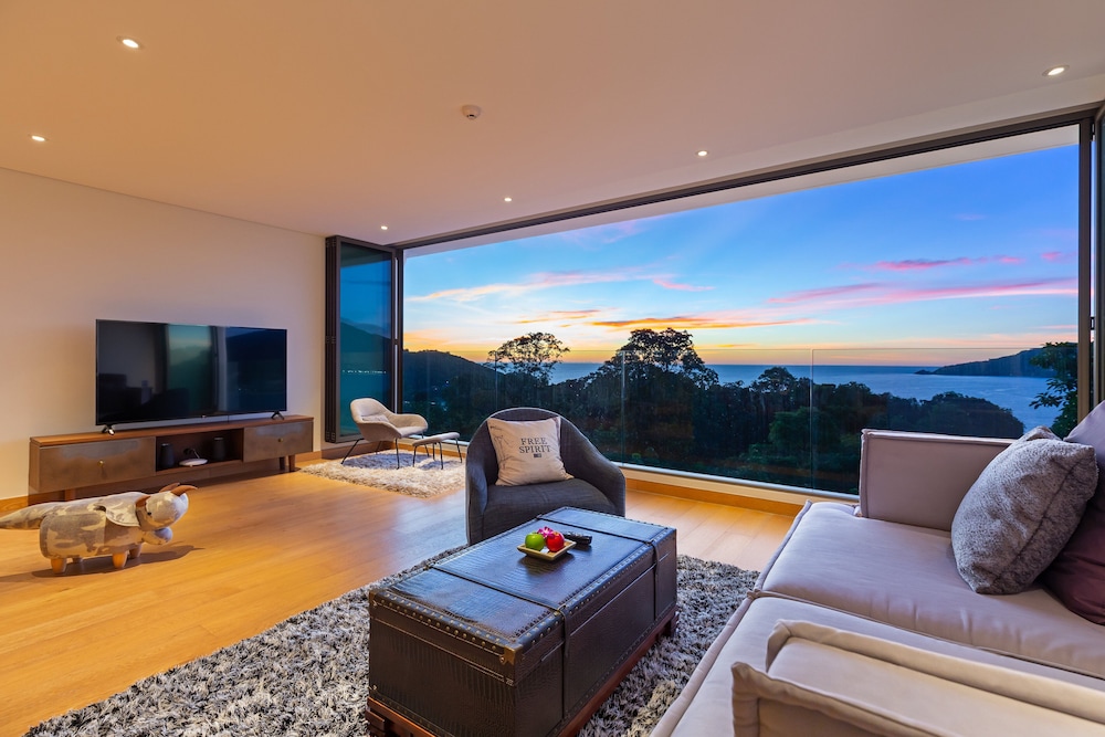 SeaView BluePoint Apartment 819