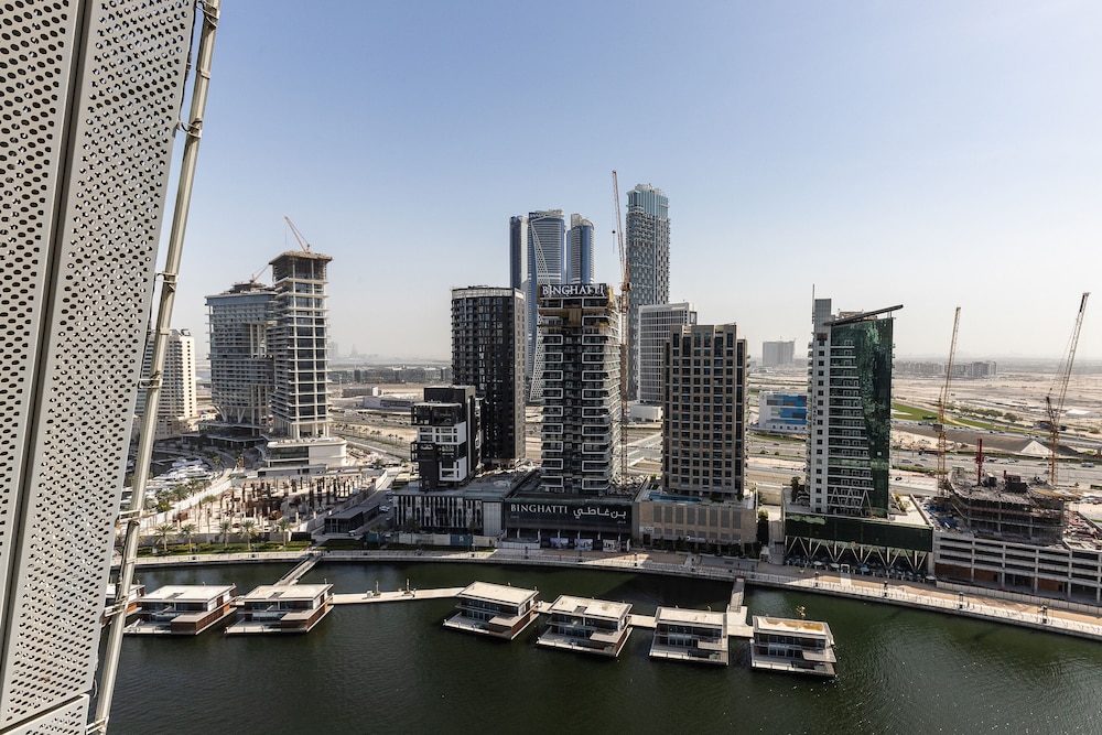 GLOBALSTAY. J One Tower Apartments