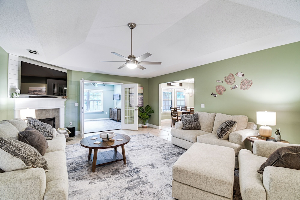 5 Mi to Gulf Beaches: Coastal Alabama Home