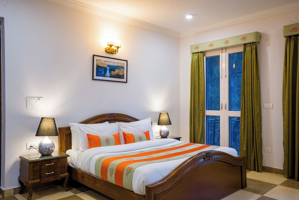 Alaya Stays Captains Nest 3 BHK Retreat With Garden & Scenic Views