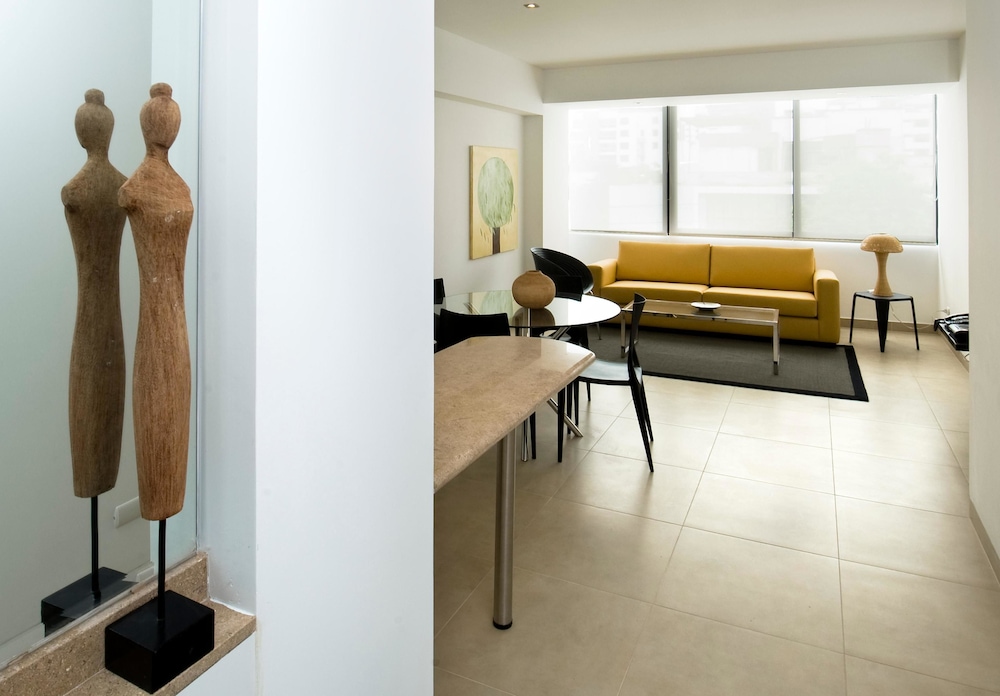 Apartamentos Lima 501
