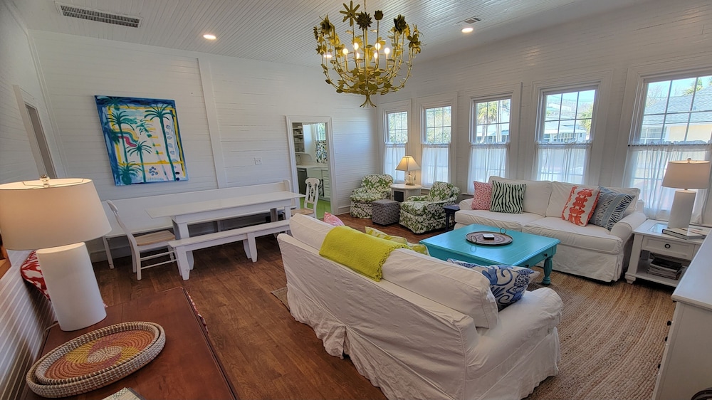 Twelve Palms Cottage by Tybee Vacation Rentals