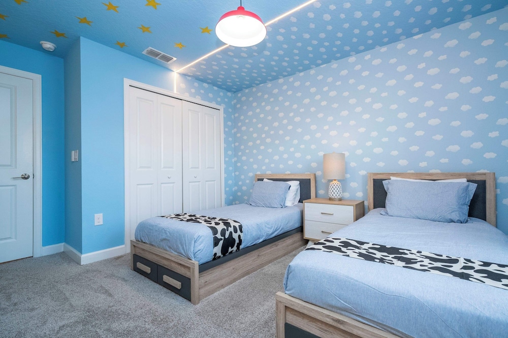 Gorgeous 4Bd W/ Pool & Waterpark @ Storey Lake 4836M