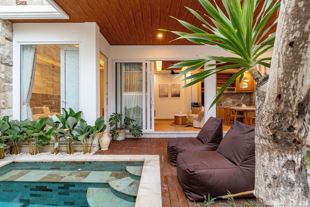 3BR Tropical Private Pool Great Location view 4