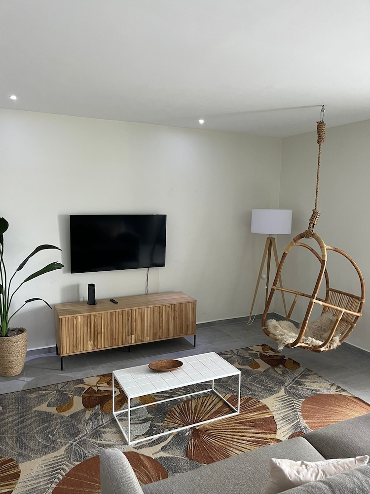 Apartment Serena, Mambo Beach
