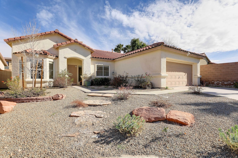 Spacious Las Vegas Home w/ Private Pool + Hot Tub