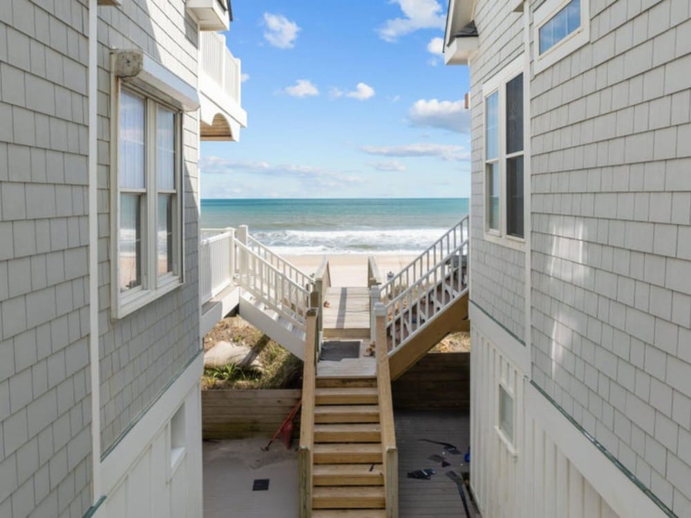 Ocean's Edge by Topsail Realty
