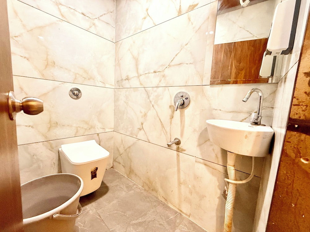 Prime Located Hotel F T Palace