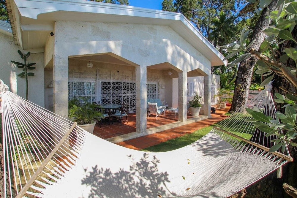 Church Point Cottage 3 Bedroom Home by Bluescape