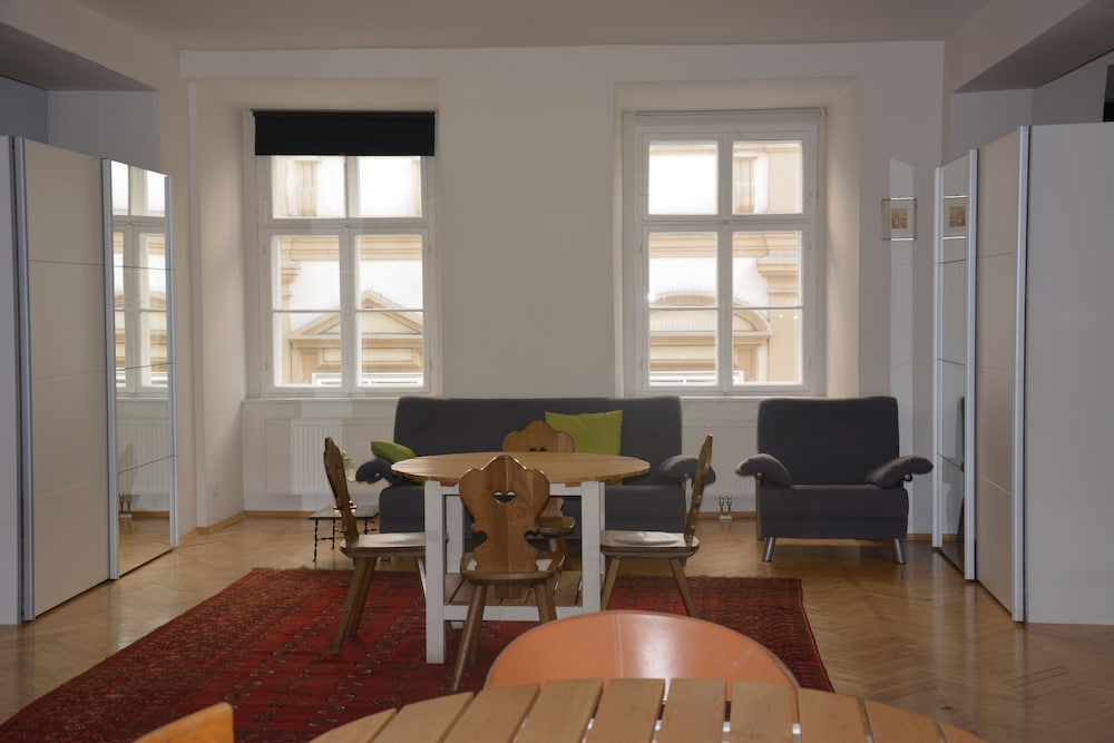 Hans-Sachs-Gasse 10