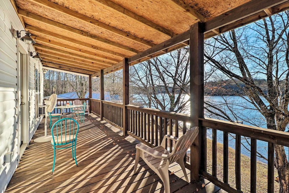 Lakefront Delta Cottage w/ Views, Canoe Dock! - Property Image 13