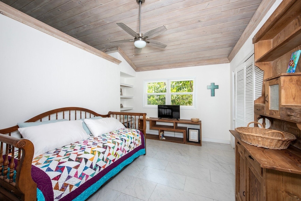 Ware-a-dise - Newly Remodeled Home On Calm Caribbean 3 Bedroom Home