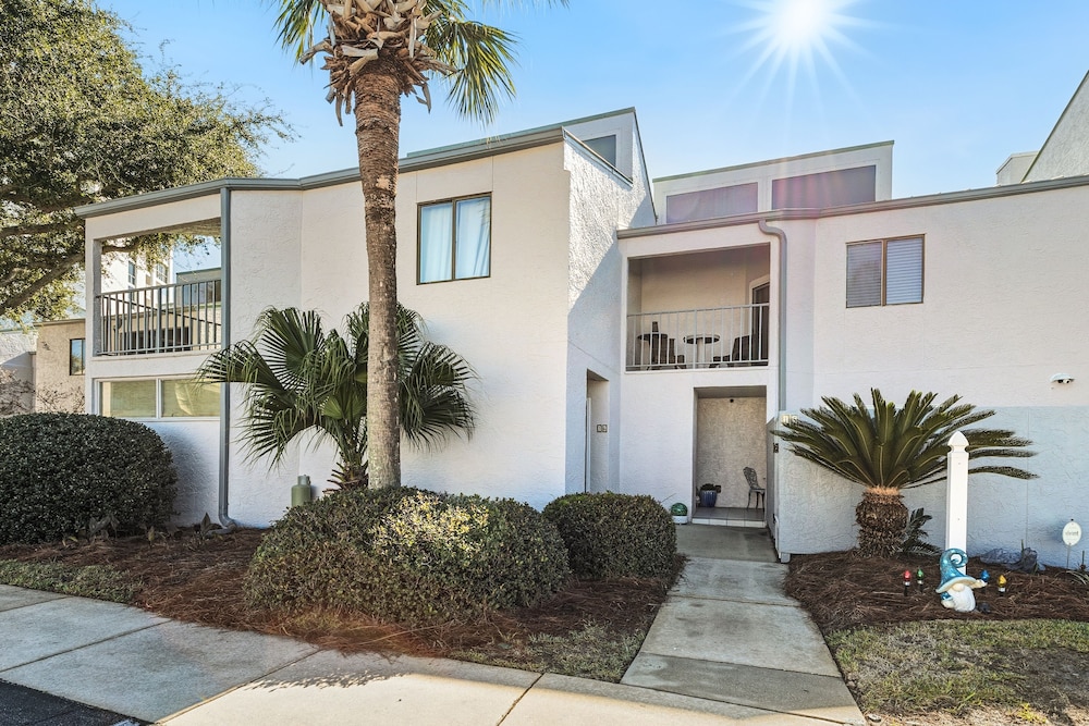 Shoreline Garden 16 3 Bedroom Townhouse