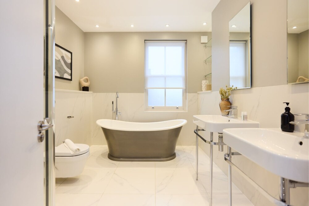 The Latimer Wonder - Stunning 5bdr House With Garden