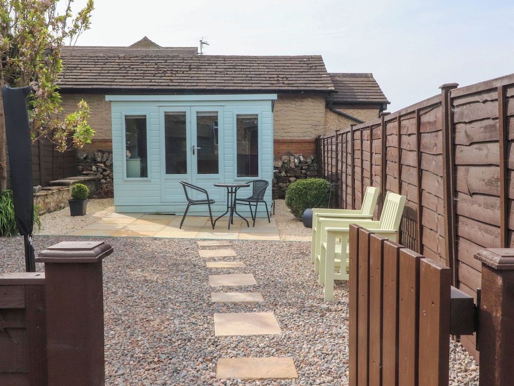 3 Cowper Place