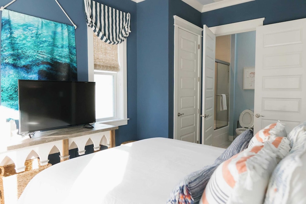 Serenity by the Sea by Avantstay Walk to Beach + Pool Access!