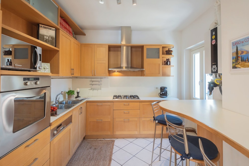 Linda Apartments by Rent all Como