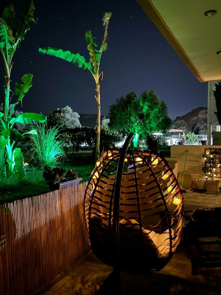 Casa Terra is Near Hillside Area Airport Beach view 5