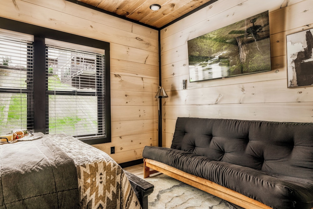 Star Gazer Luxury Rooftop Cabin