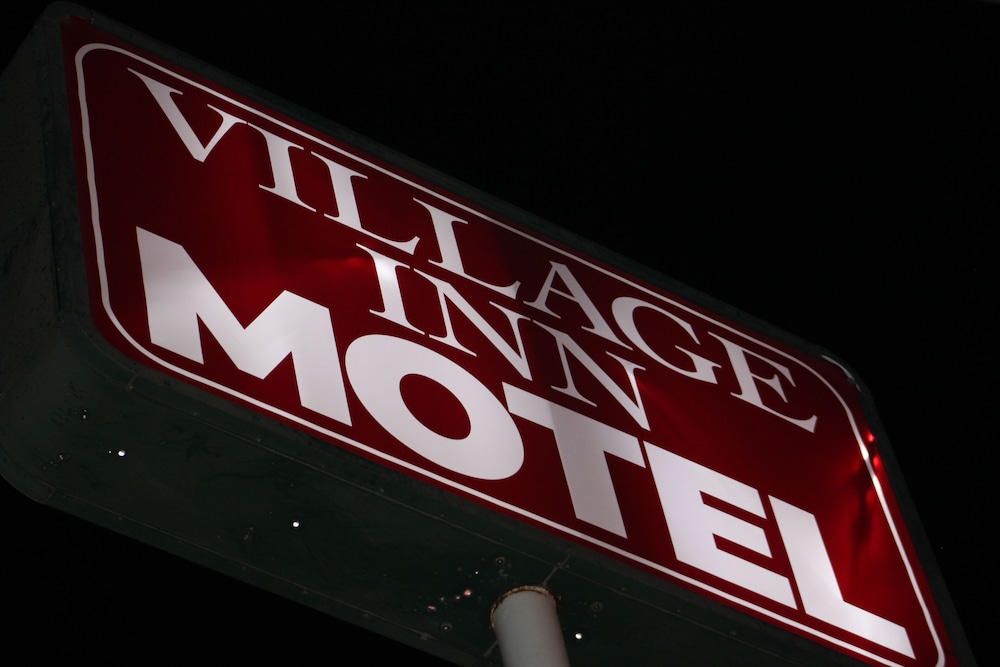 Village Inn Cotulla