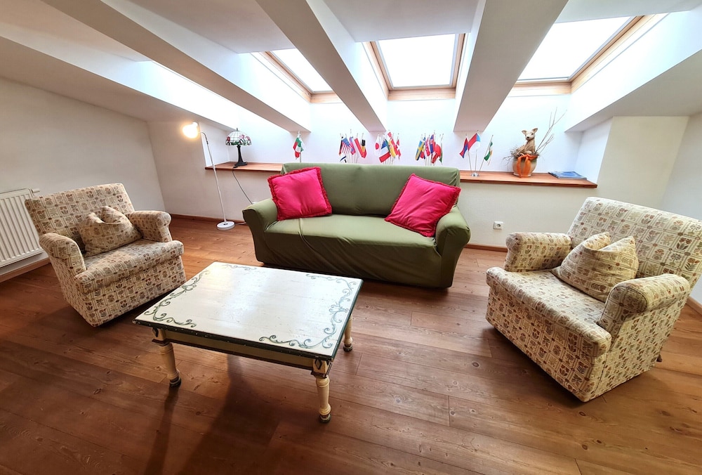 Wonderful Apartment With Views of the Slopes