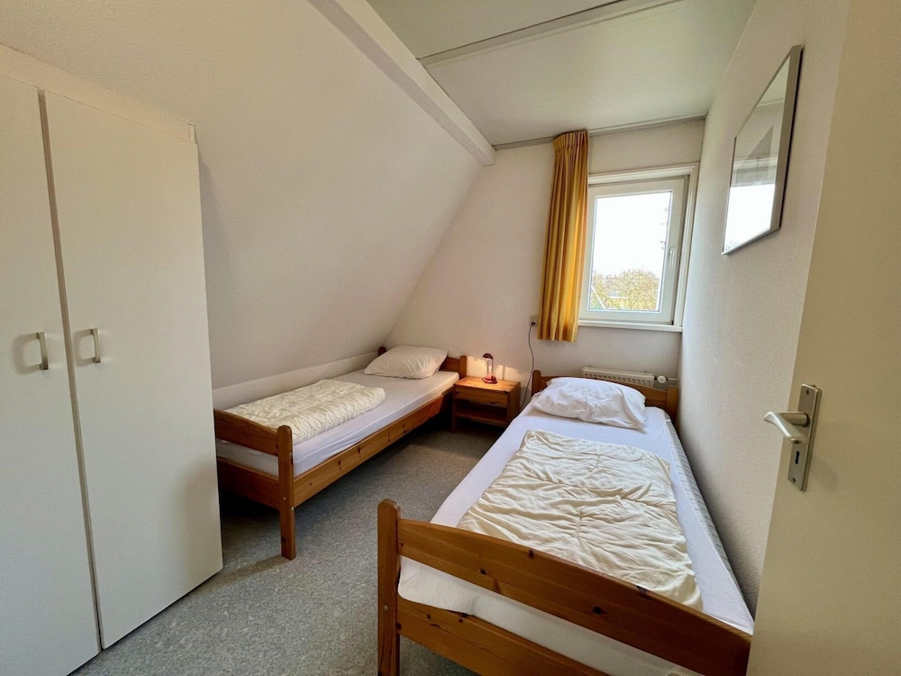 Holiday Bungalow With Wifi Near Beach