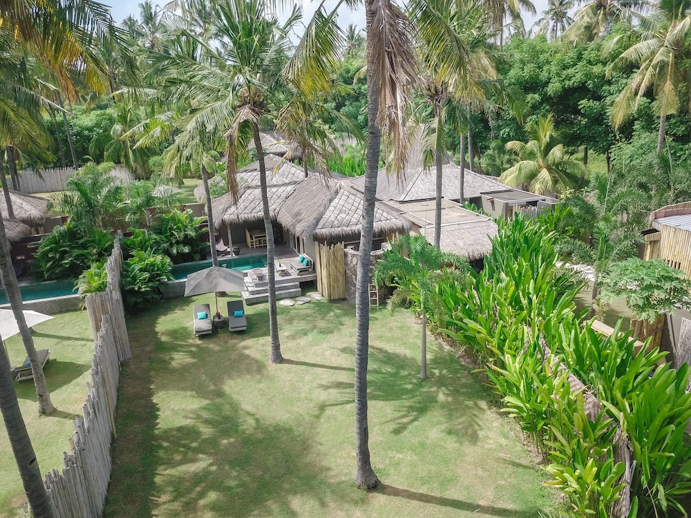 Slow Private Pool Villas