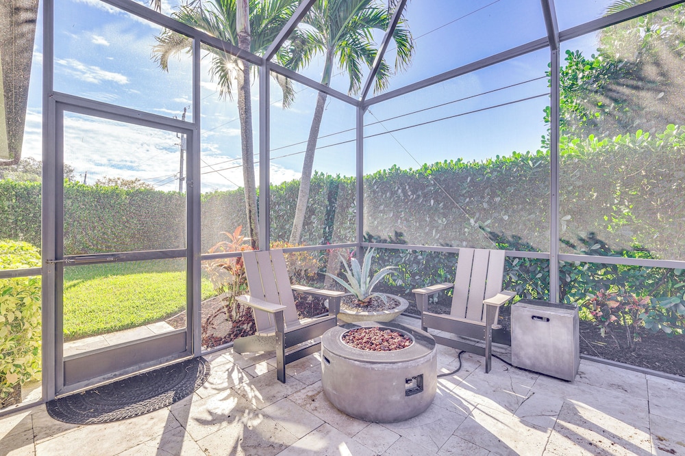 3 Mi to Bonita Beach: Outdoor Oasis w/ Pool & Spa!