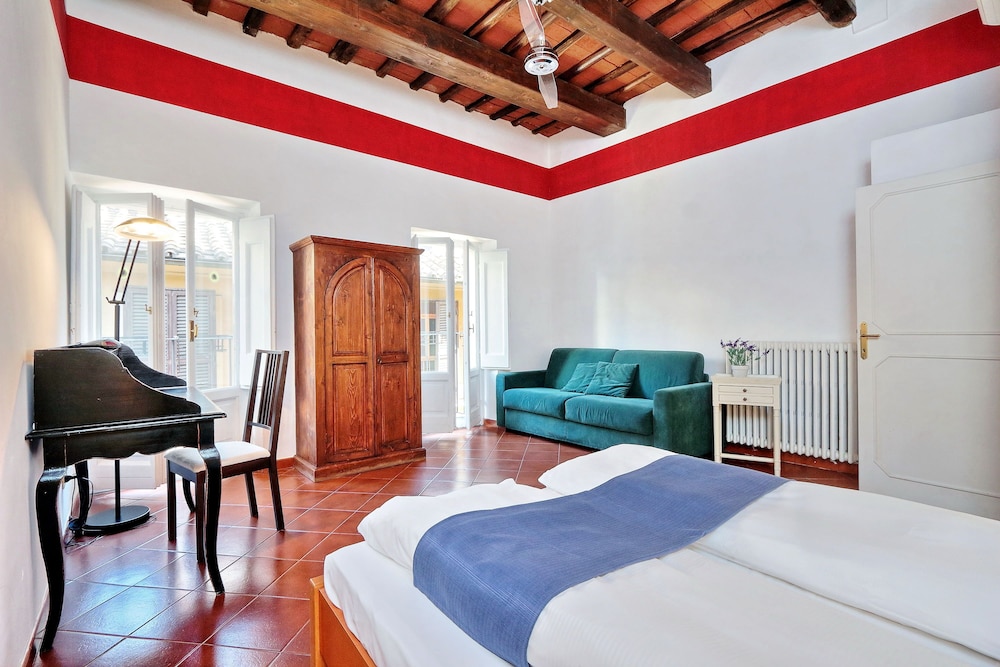 PALAZZO OLIVIA - RESIDENZA LEUTARI