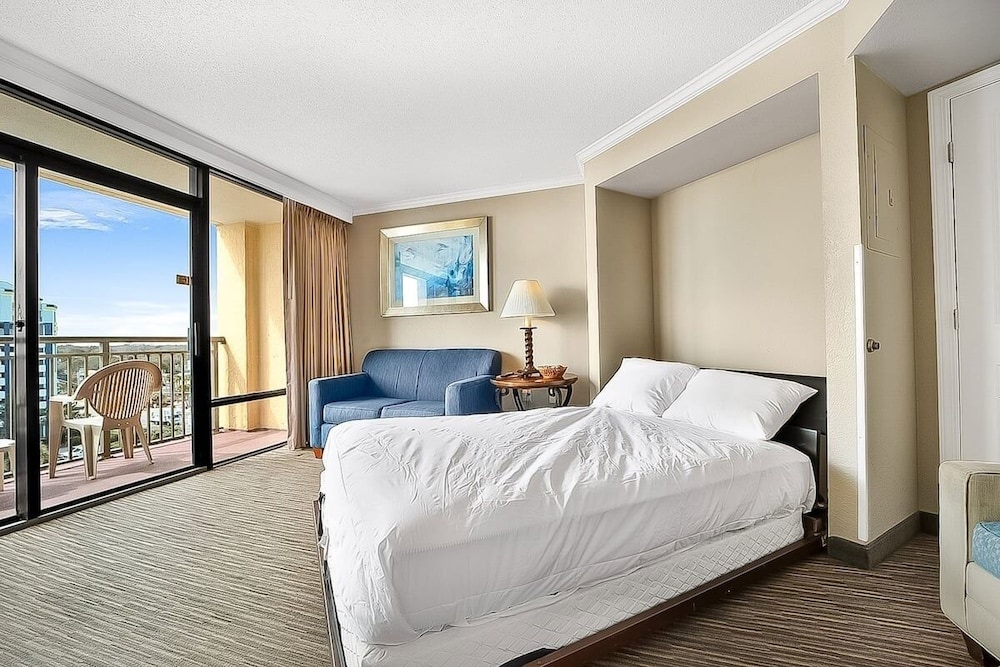 Caravelle 706 1 Bedroom Condo