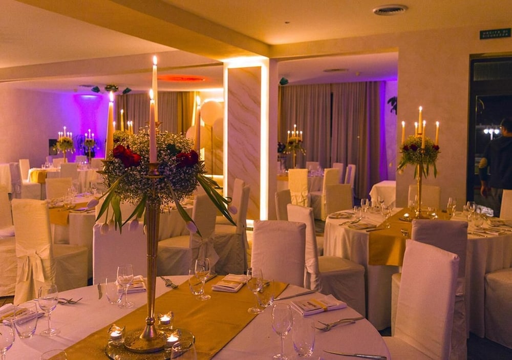 meeting & event spaces