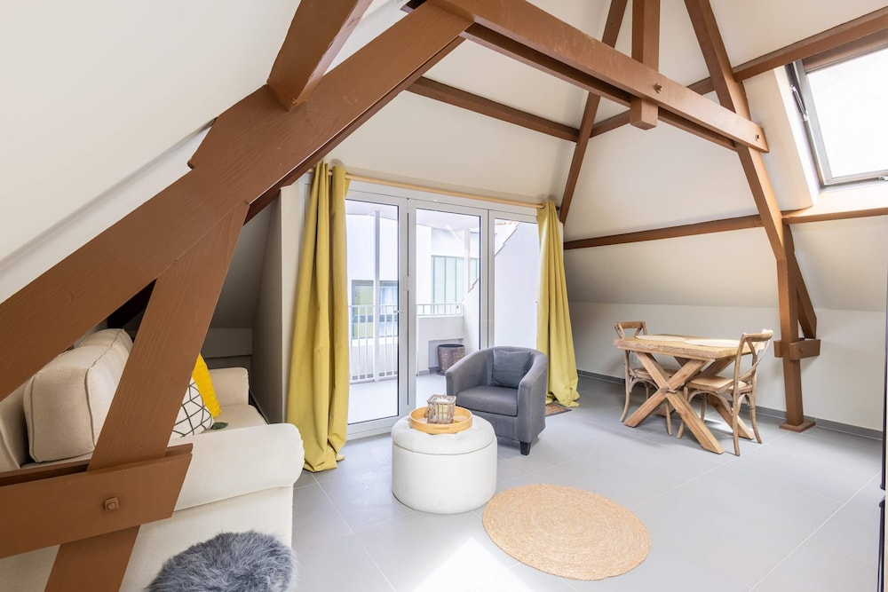 Bright Historic Loft in the Heart of Willemstad