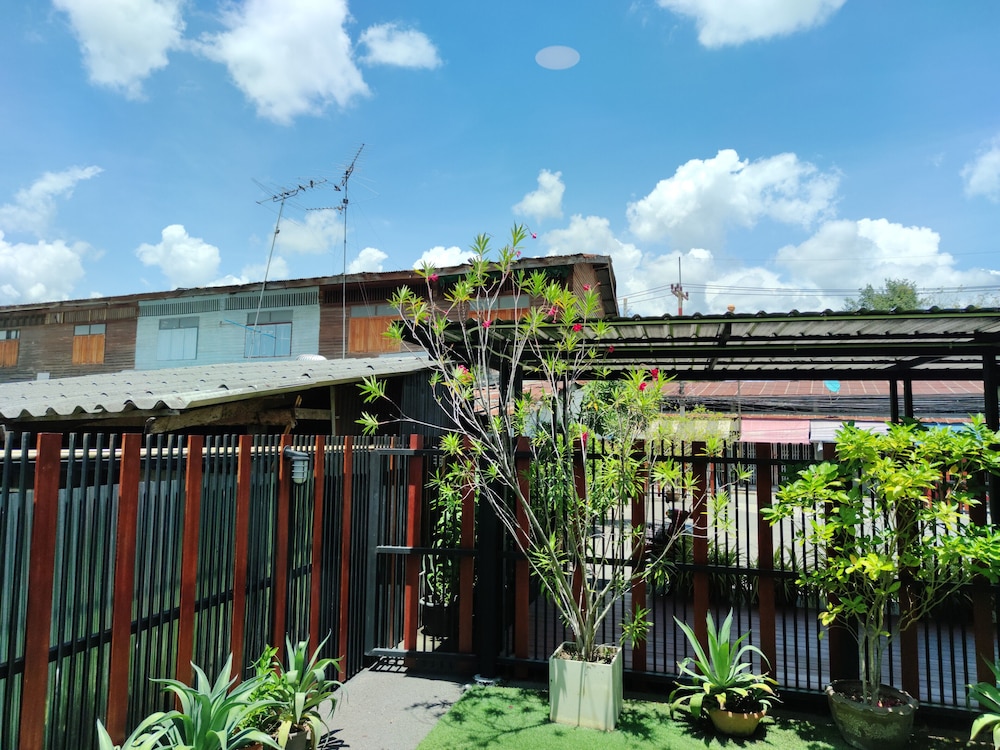 Thyme Xeriscape Hostel