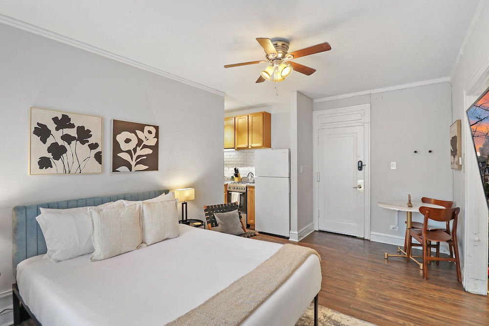 Cozy Charm Studio Apt - Kenwood 205