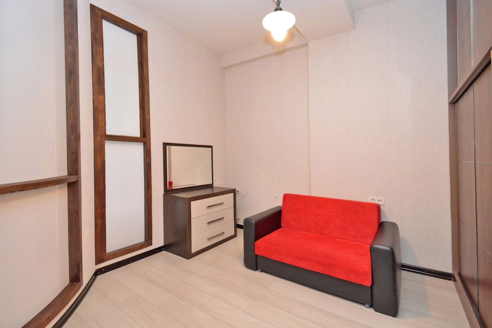 Kajaznuni street apartment on 4 floor
