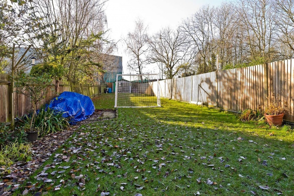 Long Stay Discounts - Modern Bright 5-bed Acton